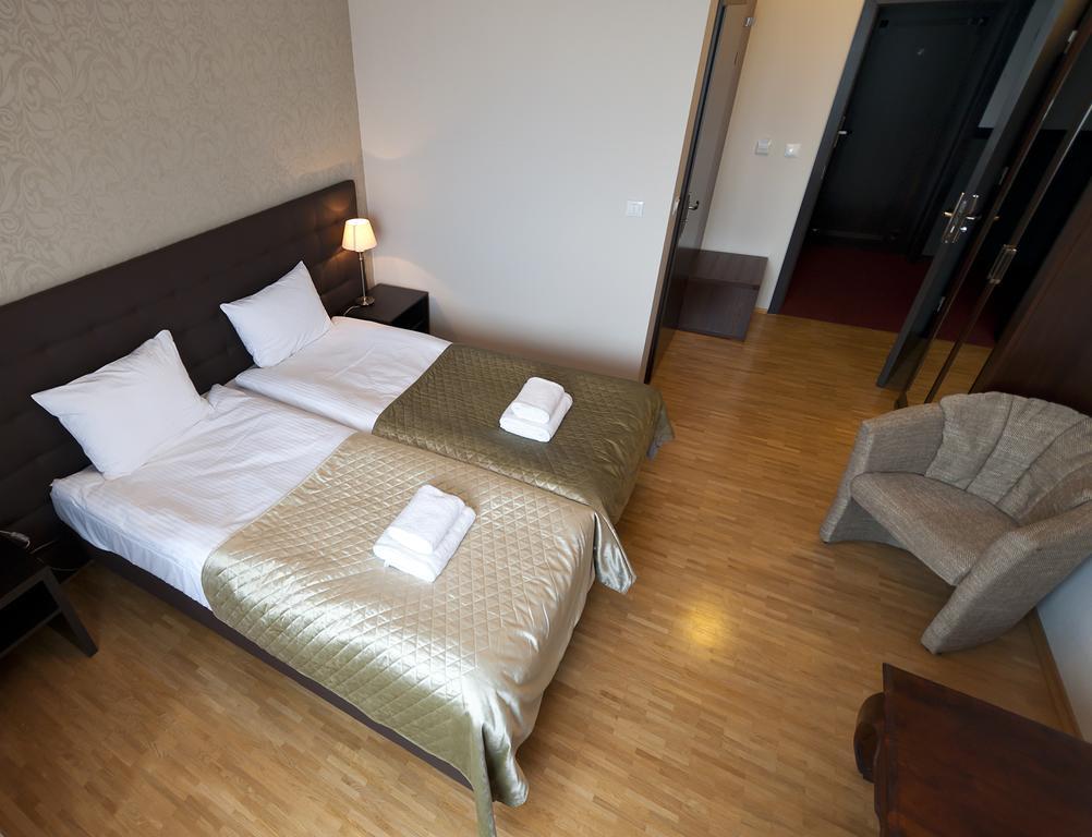 Hotel Oriza Gdów Exterior foto
