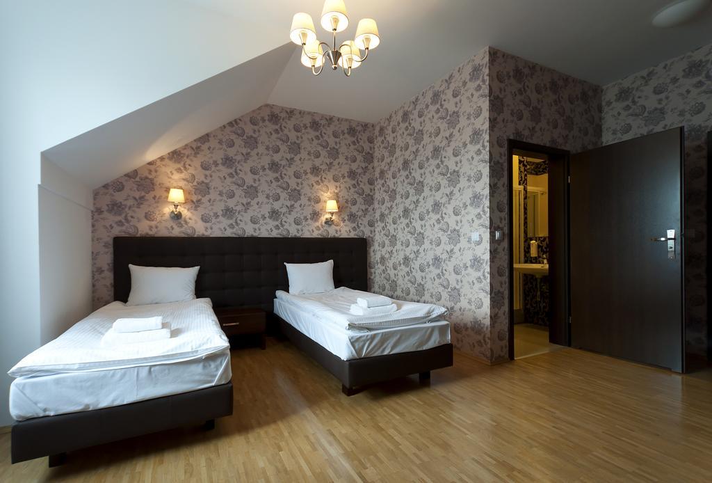Hotel Oriza Gdów Exterior foto