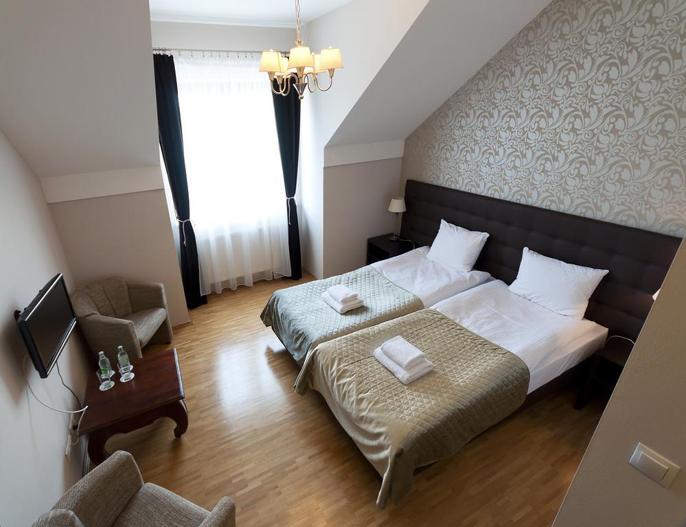 Hotel Oriza Gdów Exterior foto