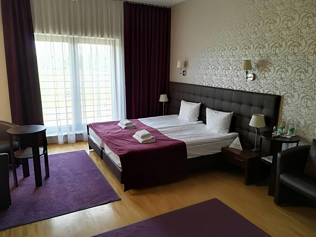 Hotel Oriza Gdów Exterior foto